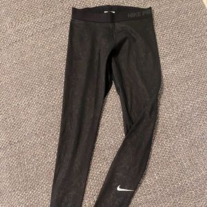 Nike dry fit embossed leggings